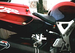 CBR 900