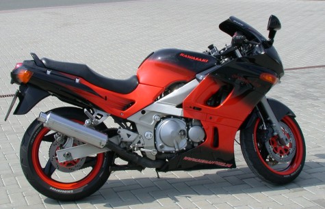 ZZR 600